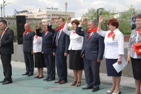 Забайкальский край. В Чите прошел массовый прием в пионеры