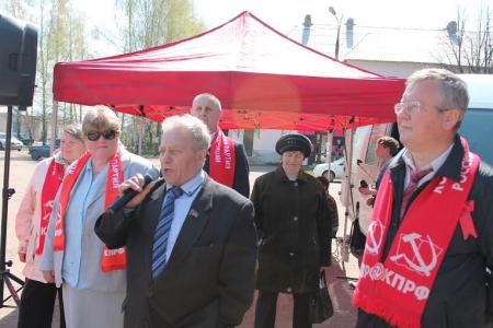 Псковская область. Первомай в Локне