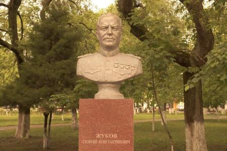 Краснодарский край. В Белореченске установлены новые бюсты советских полководцев