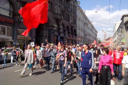 Народ к Победе вёл товарищ Сталин!