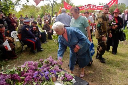 Коммунисты ЛНР отметили 71-ю годовщину Победы