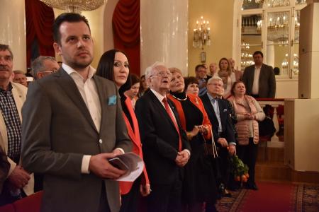 "Слава советской эпохи". Лидер КПРФ выступил на гала-концерте советской песни в Москве