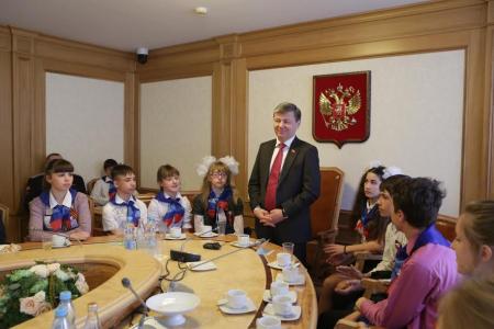Д.Г. Новиков встретился с ребятами из Луганской народной республики 