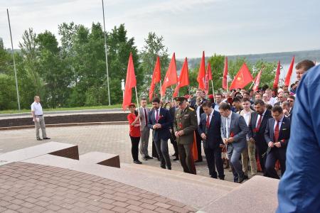 Дружба и братство народов — залог возрождения России