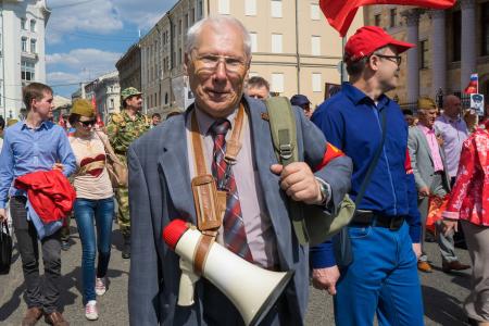 Москва: День Победы с Красным Знаменем!