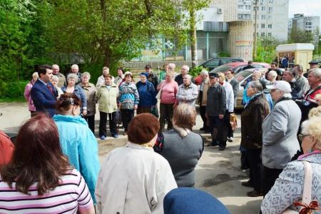 Олег Лебедев продолжает проводить массовые встречи с жителями Тульской области