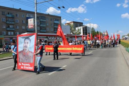 В центре Пензы в День Победы прошёл Сталинский марш