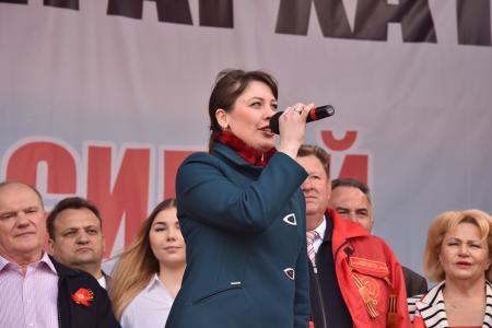Коммунисты готовы вывести страну из экономического тупика. Шествие и митинг 1 мая в Москве