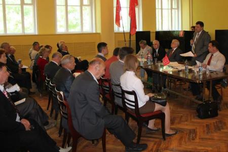 Конференция челябинских коммунистов подвела итоги работы за два года и выбрала делегатов на Съезд КПРФ