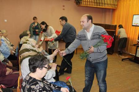 Депутаты-коммунисты Железнодорожного района г.Рязани поздравили ветеранов войны и труда с приближающейся годовщиной Великой Победы