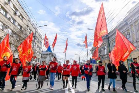 Красный Первомай в Красноярске