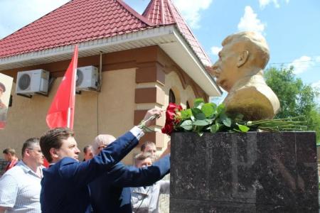 Коммунисты Пензы отметили вклад Сталина в Победу