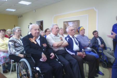 Воронежская область. Сергей Гаврилов провел благотворительную акцию накануне Дня Победы