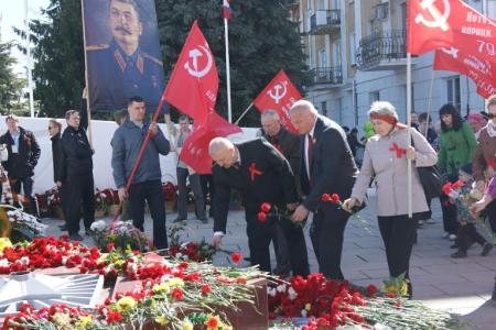 Кировские коммунисты отметили День Победы