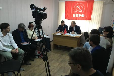 ​После него хоть потоп?.. Мэр Краснодара Евланов по долгам уже сравнялся с Обамой?.. С пресс-конференции депутатов-коммунистов Сергея Обухова и Сергея Лузинова