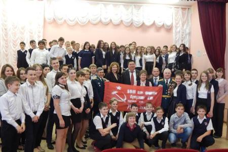 Волгоградская область. Коммунисты не сбавляют темпов проведения патриотической акции "Знамя Победы"