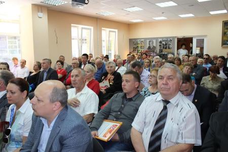 Конференция сталинградских коммунистов подвела итоги работы за два года и выбрала делегатов на Съезд КПРФ