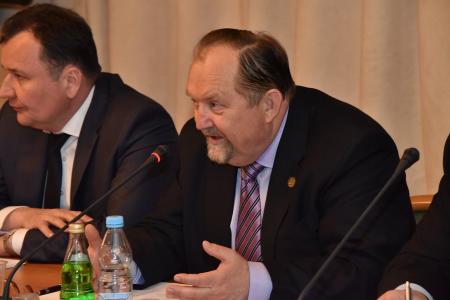 Коммунисты в Госдуме провели круглый стол о проблемах и перспективах подготовки кадров в сфере туризма