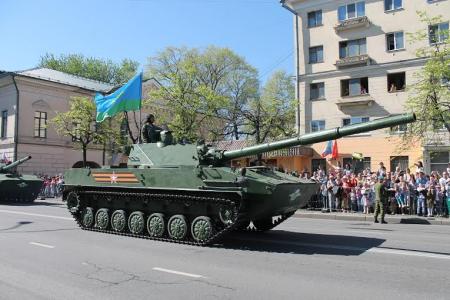 Псковское отделение КПРФ вместе с народом на празднике Победы