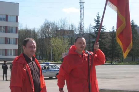 Ленинградская область. Первомай под красными флагами