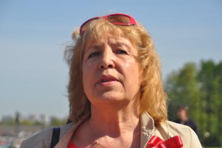 Санкт-Петербург. Коммунисты и комсомольцы возложили венок и цветы на Пискаревском мемориальном кладбище