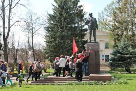 Псковская область. Первомай в Локне