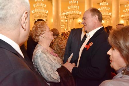 "Слава советской эпохи". Лидер КПРФ выступил на гала-концерте советской песни в Москве