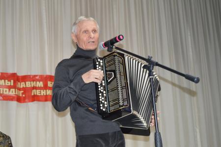 Барнаул. Коммунисты и ветераны ВЛКСМ провели совместное мероприятие, приуроченное к годовщине Победы