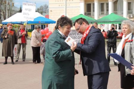 В городе Кинешме Ивановской области прошли шествие и митинг, посвященные Первому мая