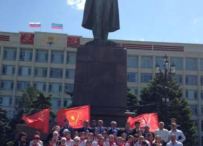 Республика Дагестан. В Махачкале прошла традиционная церемония посвящения школьников в пионеры