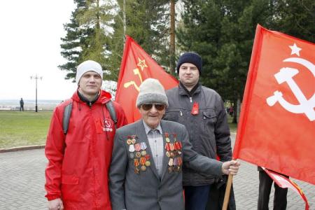 Коммунисты Томской области отметили 71-ю годовщину Победы
