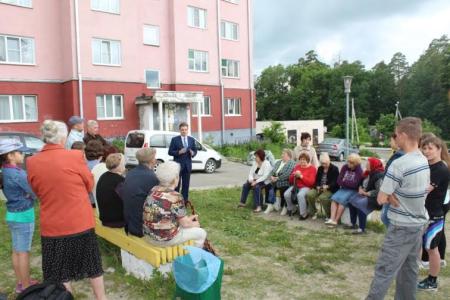 Первый секретарь Пензенского обкома КПРФ Георгий Камнев проводит встречи с жителями областного центра