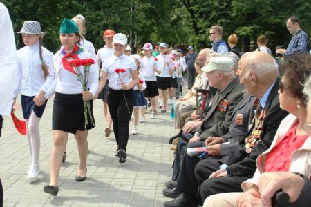 В Великом Новгороде прошел митинг, посвящённый 90-летию со дня рождения партизана Лёни Голикова
