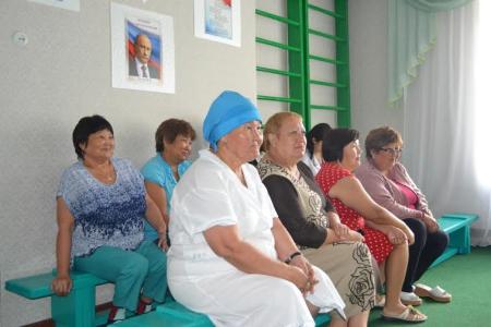 Республика Калмыкия. Коммунисты передали в дар детскому саду новый телевизор