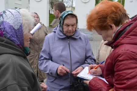 Депутат-коммунист Олег Лебедев активно проводит встречи с избирателями