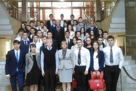 Депутат Госдумы РФ Виктор Пешков встретился со студентами Нижнекамска и Казани в Госсовете Республики Татарстан