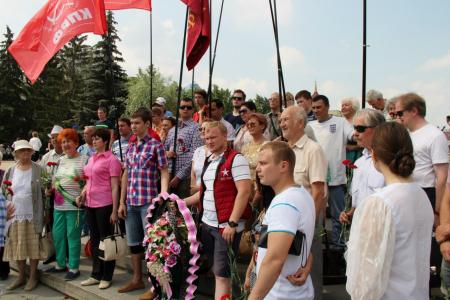 «Их подвиг бессмертен». Коммунисты Челябинска приняли участие в траурных мероприятиях 22 июня