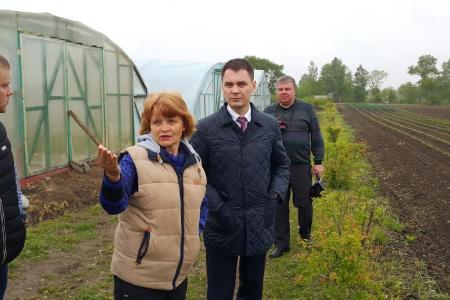 Приморский край. Депутат-коммунист Госдумы Алексей Корниенко побывал на сельхозпредприятии в городе Артёме