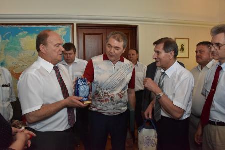 Поздравляем с Днем рождения Геннадия Андреевича Зюганова