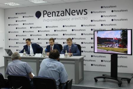 Пенза. Кандидаты в депутаты от КПРФ Георгий Камнев и Алексей Петров провели пресс-конференцию