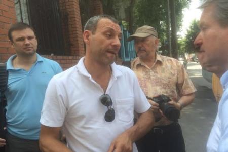 В Ростове неизвестные сорвали одиночный пикет в защиту лидера коммунистов Харькова Аллы Александровской