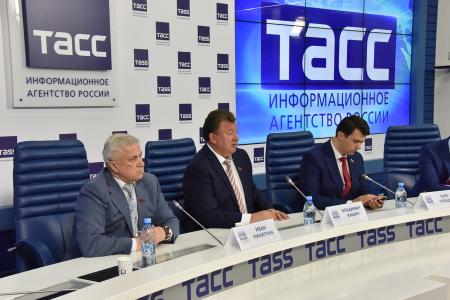 «В наследство детям - цветущую землю!». В ТАСС прошла пресс-конференция депутатов-коммунистов