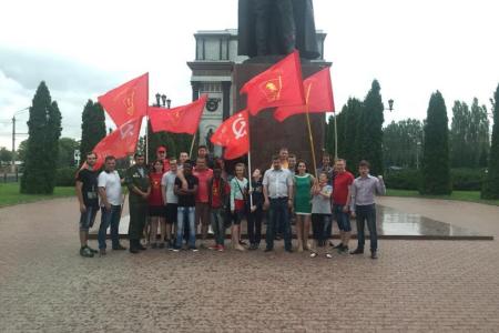 Комсомольцы городов воинской славы провели автопробег, посвященный 75-летию начала Великой Отечественной войны