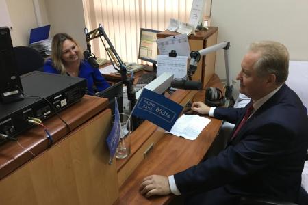 Депутат Госдумы С.П. Обухов в эфире радиостанции «Дача»: «Принадлежу к поколению, которое относилось к чтению очень серьезно»
