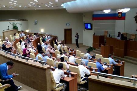 ЕР отказалась голосовать за предложение КПРФ опубликовать данные обо всех лицах, совершивших насилие в отношении детей Ульяновской области