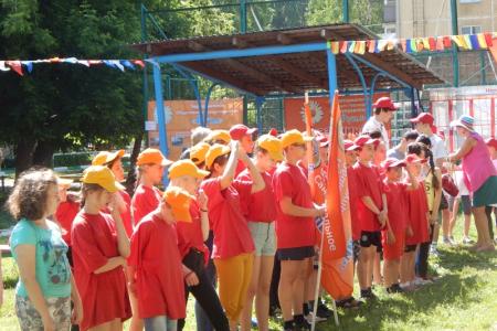 Новосибирск. Депутат-коммунист Ренат Сулейманов открыл соревнования детских трудовых отрядов ТОСов Центрального округа