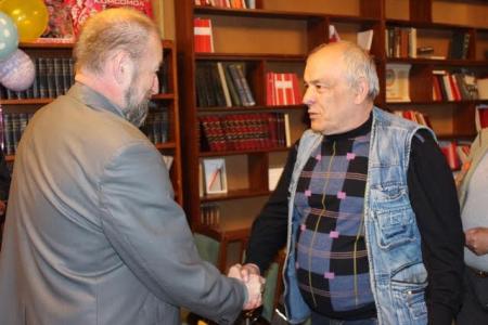 Магаданские коммунисты вручили ликвидаторам Чернобыльской аварии награды ЦК КПРФ
