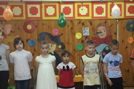 В День защиты детей первый секретарь Ивановского обкома КПРФ Владимир Клёнов посетил детский противотуберкулезный диспансер