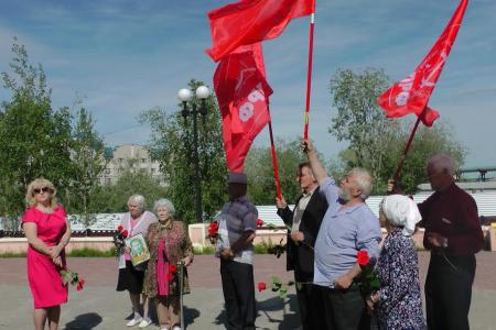 Ямало-Ненецкий автономный округ: В Салехарде прошел пикет, посвященный 75-летию начала Великой Отечественной войны