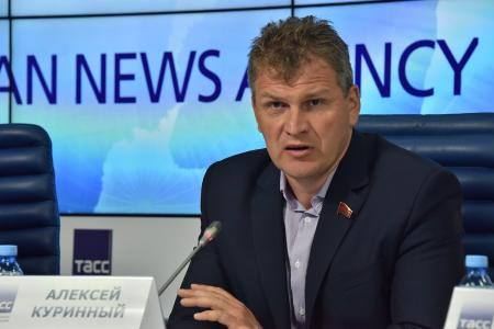 Медицину – на службу народу!